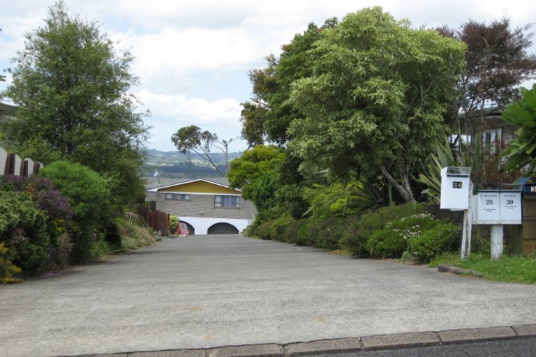 Photo of property in 32 Anzac Road, Pukekohe, 2120