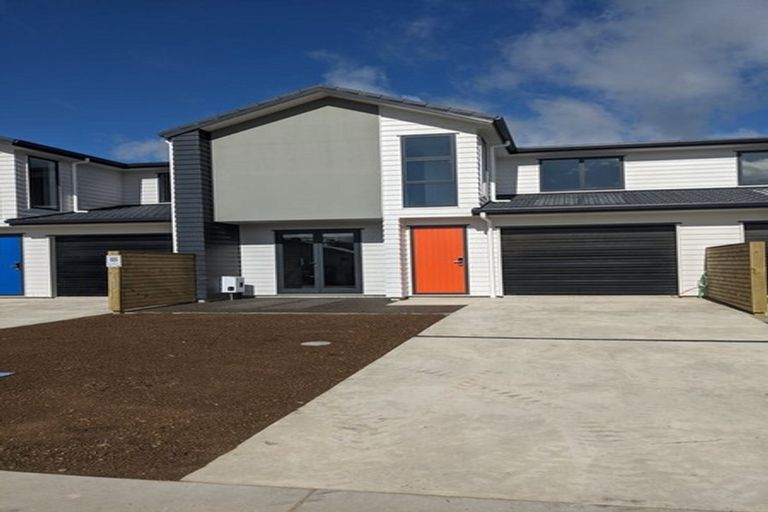 Photo of property in 1b Breakwater Way, Whitby, Porirua, 5024