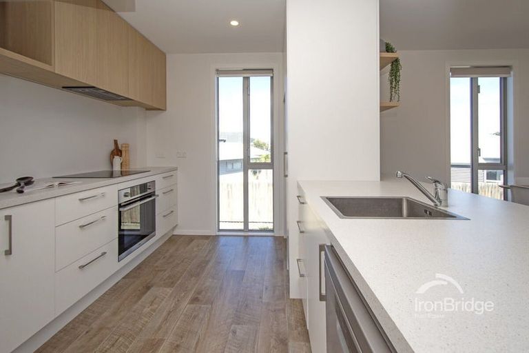 Photo of property in 4/246 Marine Parade, New Brighton, Christchurch, 8061