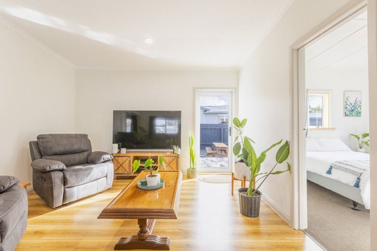 Photo of property in 50 Bibby Street, Waipawa, 4210