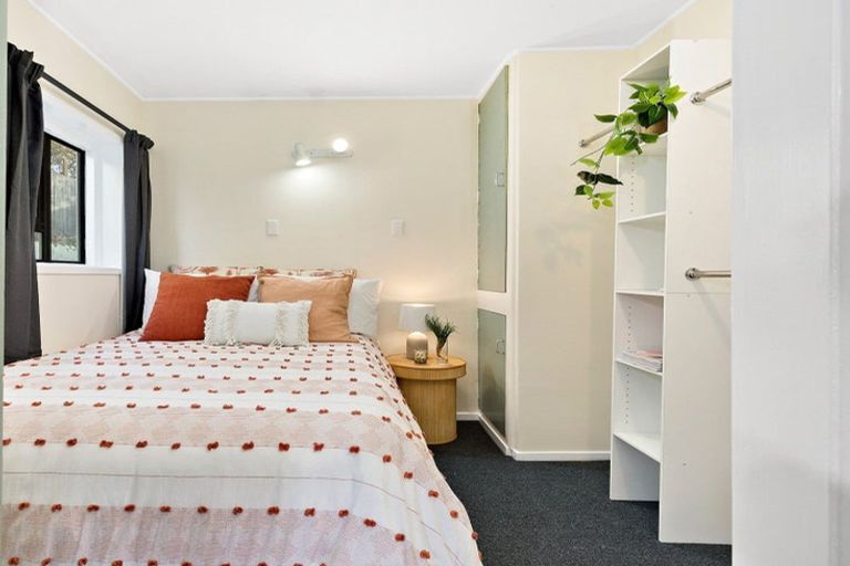 Photo of property in 1/52 Russell Terrace, Berhampore, Wellington, 6023