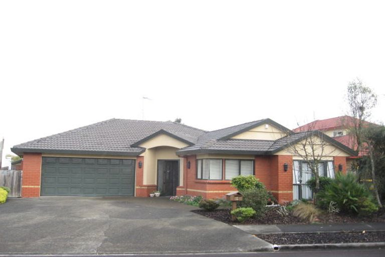 Photo of property in 1/11 Pat O'connor Place, Manurewa, Auckland, 2105