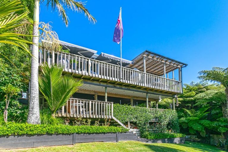 Photo of property in 5 Hillside Lane, Tairua, 3508