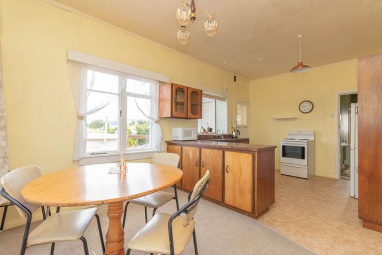 Photo of property in 42 Station Road, Paeroa, 3600