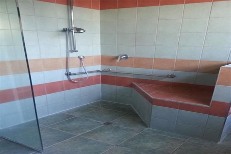 Photo of property in 18 Heath Street, St Andrews, Hamilton, 3200