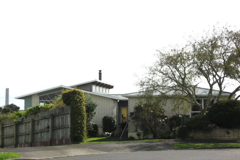 Photo of property in 41 Discovery Place, Marfell, New Plymouth, 4310