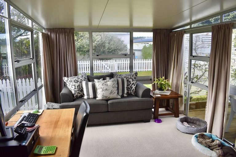 Photo of property in 38 Norfolk Crescent, Otaki Beach, Otaki, 5512