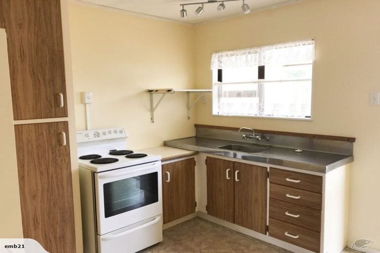 Photo of property in 46 Guadeloupe Crescent, Grenada Village, Wellington, 6037