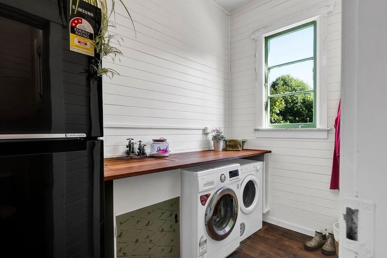 Photo of property in 87 South Road, Manaia, 4612