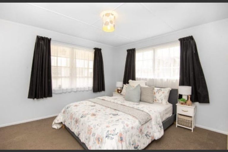 Photo of property in 35 Outram Grove, Kelson, Lower Hutt, 5010
