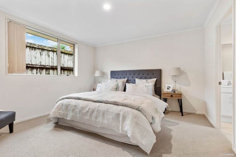 Photo of property in 14 Les Marston Place, Pukekohe, 2120