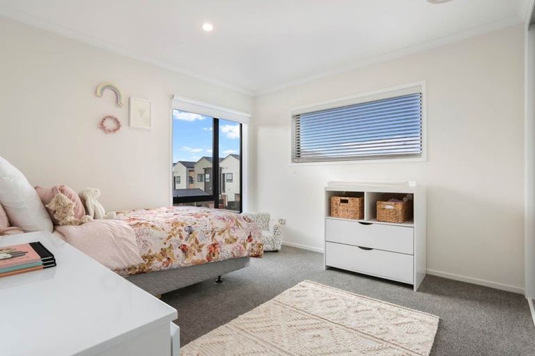 Photo of property in 22 Nugget Avenue, Hobsonville, Auckland, 0616