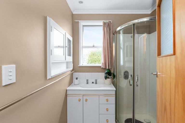 Photo of property in 18 Keats Avenue, Onekawa, Napier, 4110