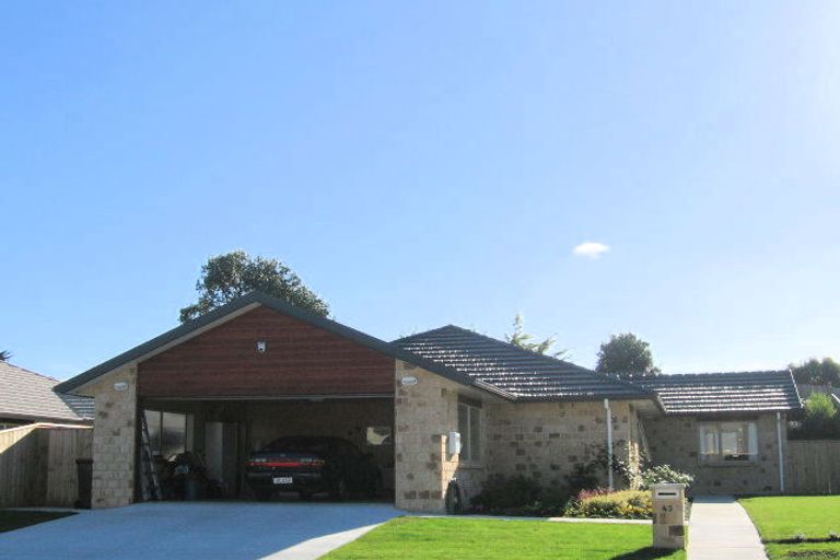 Photo of property in 43 Gandalf Crescent, Paraparaumu, 5032