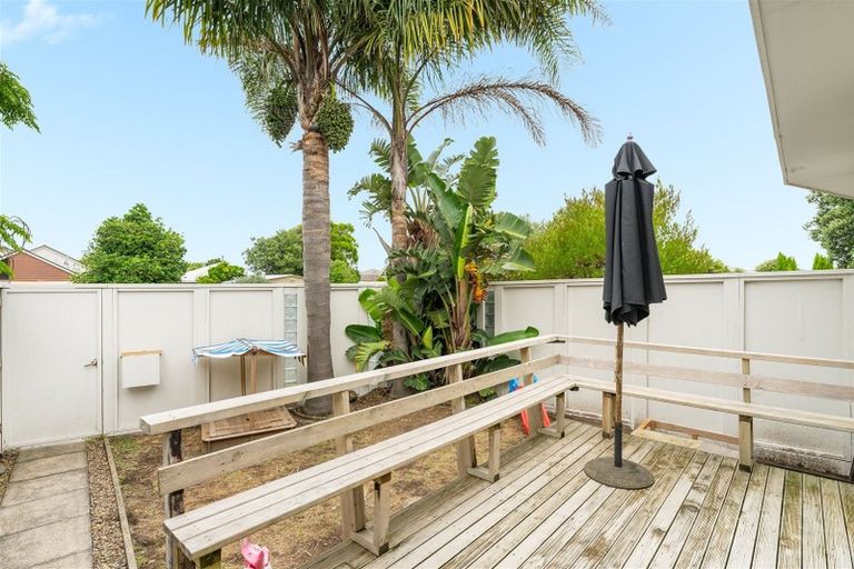 Photo of property in 4 Tahara Crescent, Mount Maunganui, 3116