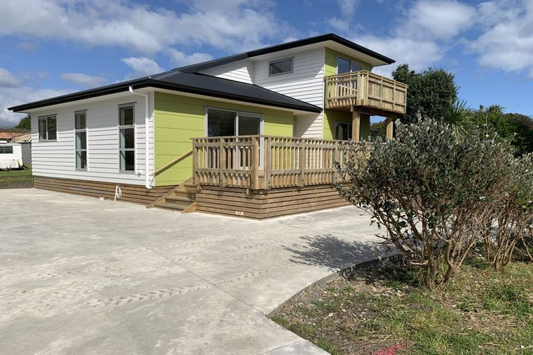 Photo of property in 48 Te Moana Road, Waikanae Beach, Waikanae, 5036