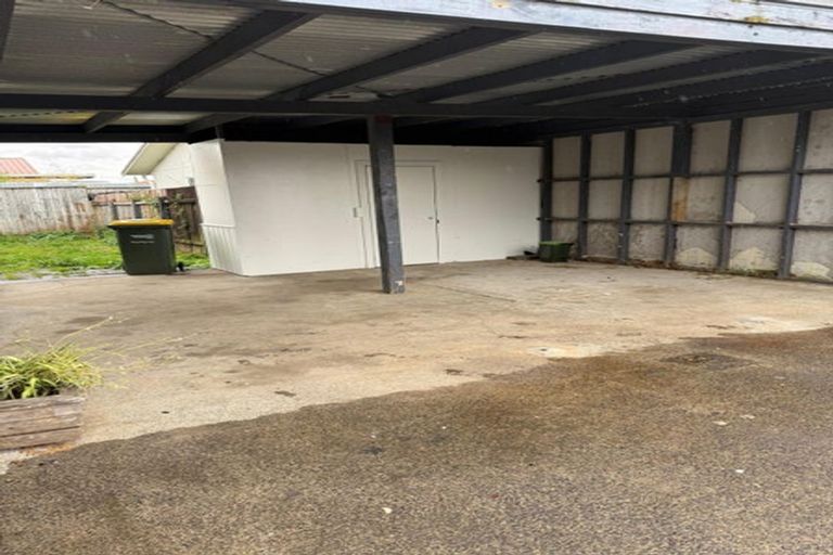 Photo of property in 2/70 Kelvin Road, Papakura, 2110