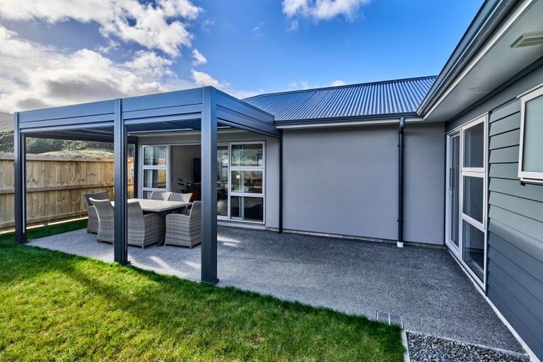 Photo of property in 50 Te Ara O Roimata, Wainuiomata, Lower Hutt, 5014