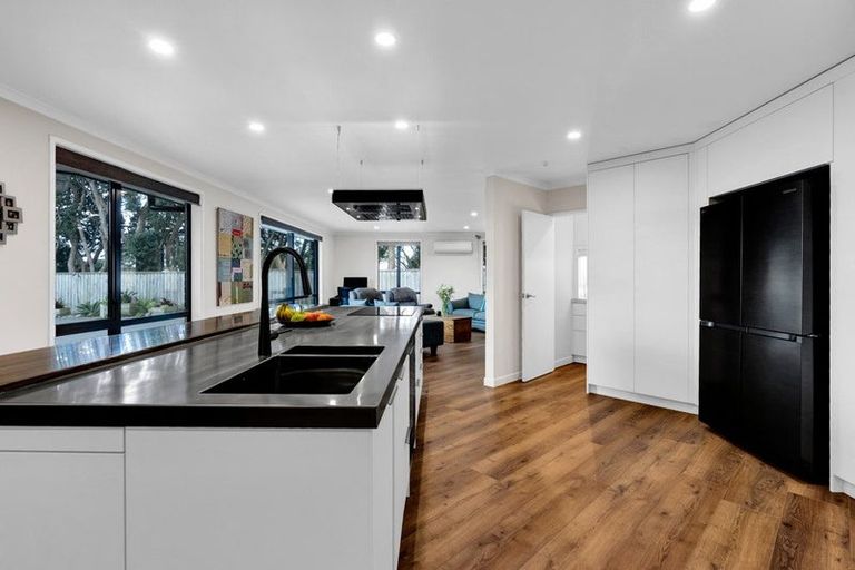 Photo of property in 25b Dolphin Parade, Bell Block, New Plymouth, 4312