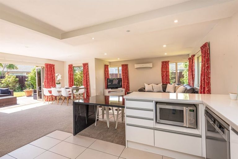 Photo of property in 14 Ashton Mews, Casebrook, Christchurch, 8051