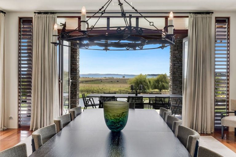 Photo of property in 42 Porterfield Road, Whitford, Howick, 2571