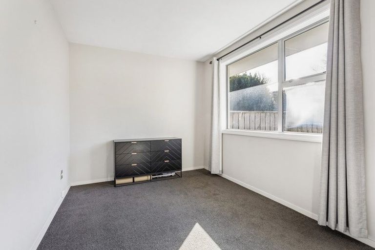 Photo of property in 1/57 Mcfaddens Road, St Albans, Christchurch, 8052