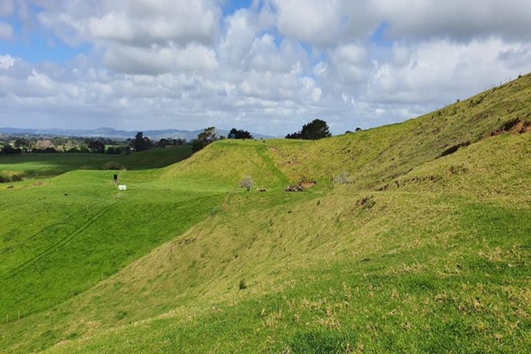 Photo of property in 247 Kaihau Road, Karioitahi, Waiuku, 2683