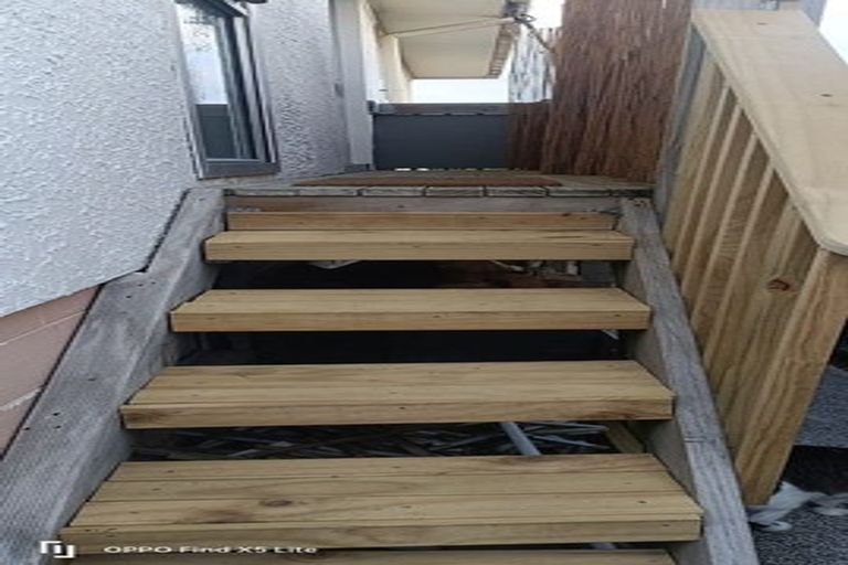 Photo of property in 15 Peach Road, Glenfield, Auckland, 0629