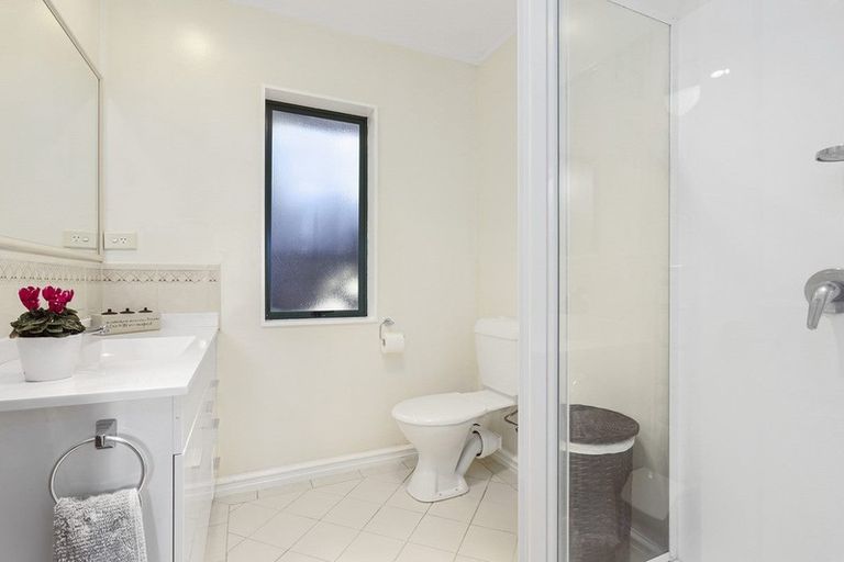 Photo of property in 23 Rathmar Drive, Manurewa, Auckland, 2105