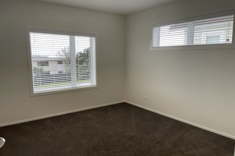 Photo of property in 29 Montgomery Avenue, Rothesay Bay, Auckland, 0630