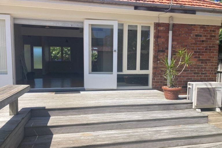 Photo of property in 15 Hattaway Avenue, Bucklands Beach, Auckland, 2012