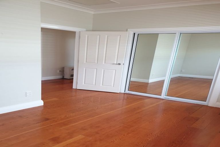 Photo of property in 333 The Parade, Island Bay, Wellington, 6023