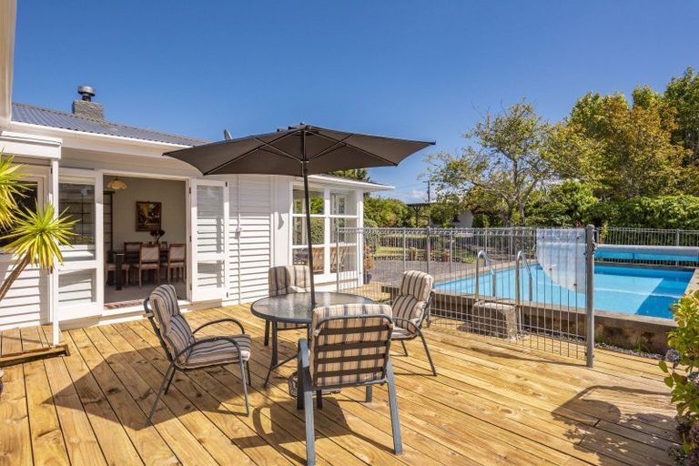 Photo of property in 138 Arawhata Road, Paraparaumu, 5032