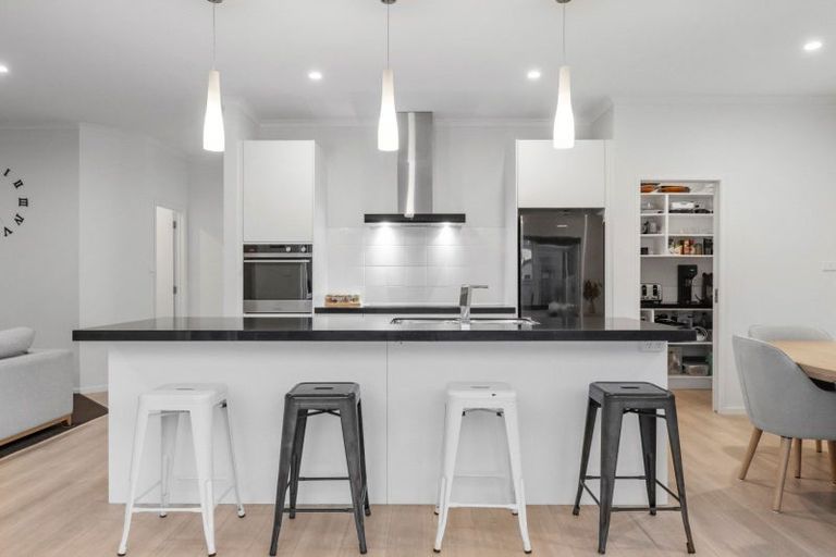 Photo of property in 57 Te Kio Crescent, Papamoa Beach, Papamoa, 3118