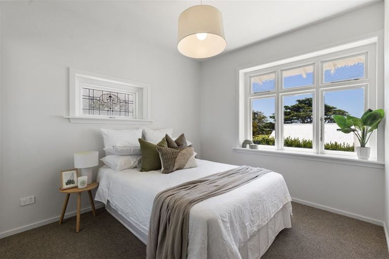 Photo of property in 61 Moncks Spur Road, Redcliffs, Christchurch, 8081