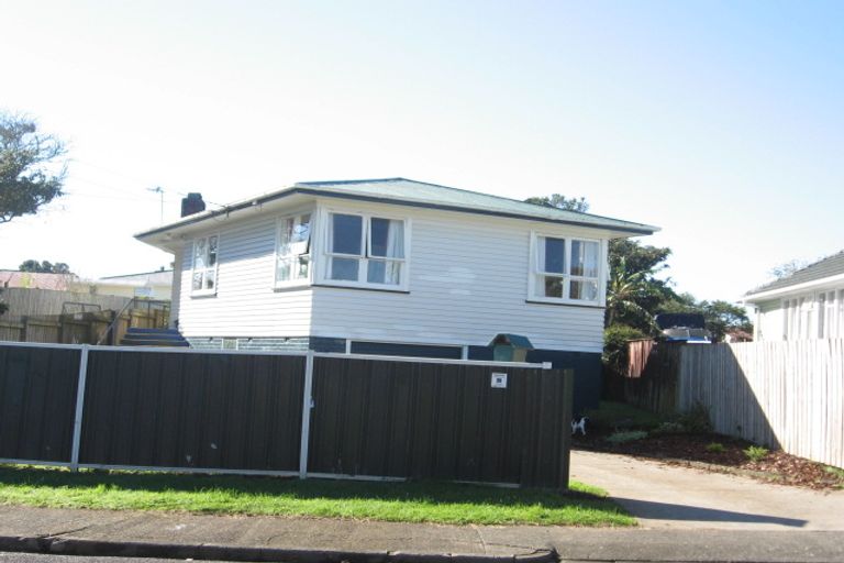 Photo of property in 3 White Road, Manurewa, Auckland, 2102