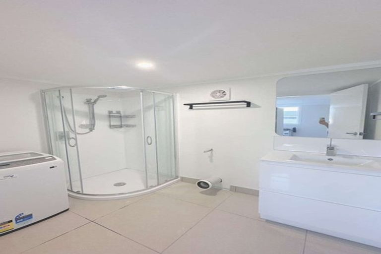 Photo of property in 11 Lerwick Terrace, Melrose, Wellington, 6023