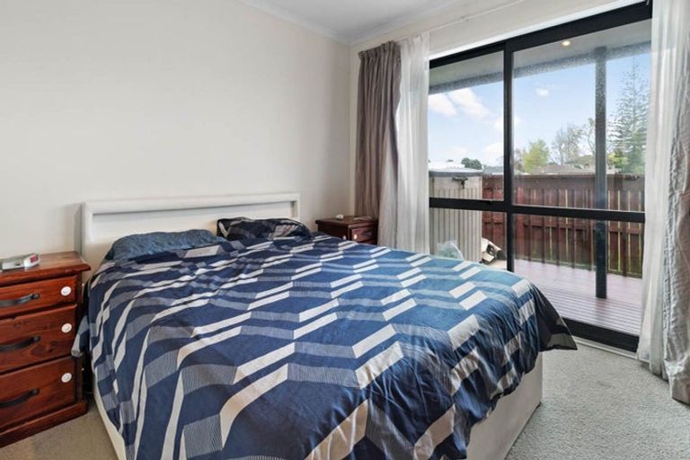 Photo of property in 14 Peachgrove Road, Te Atatu Peninsula, Auckland, 0610