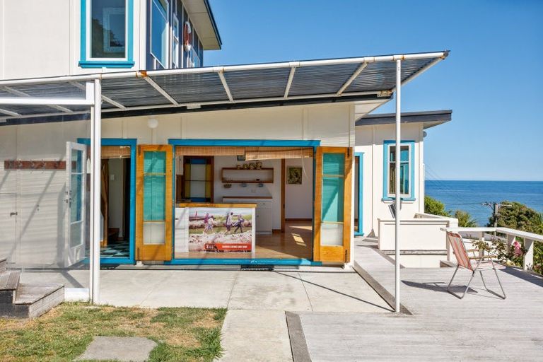 Photo of property in 53 Makorori Beach Road, Makorori, Gisborne, 4073