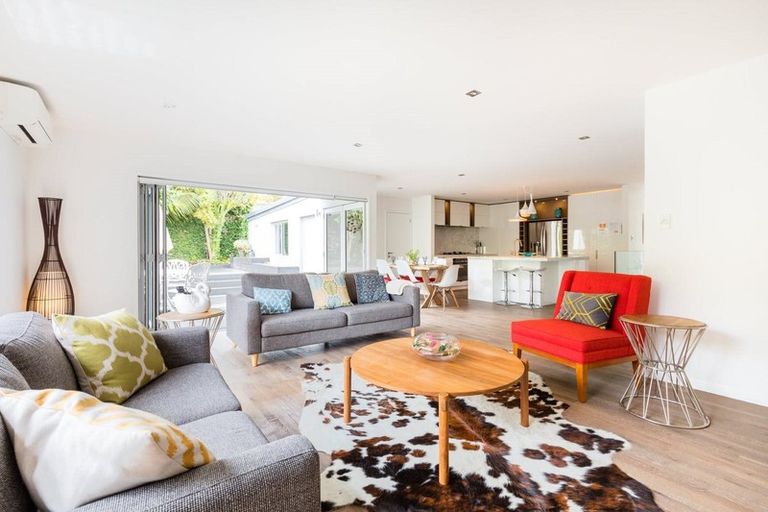 Photo of property in 1/11 Garmons Way, Castor Bay, Auckland, 0620