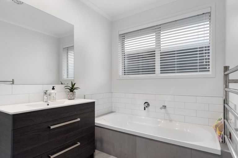 Photo of property in 95 Sentinel Avenue, Omokoroa, 3114