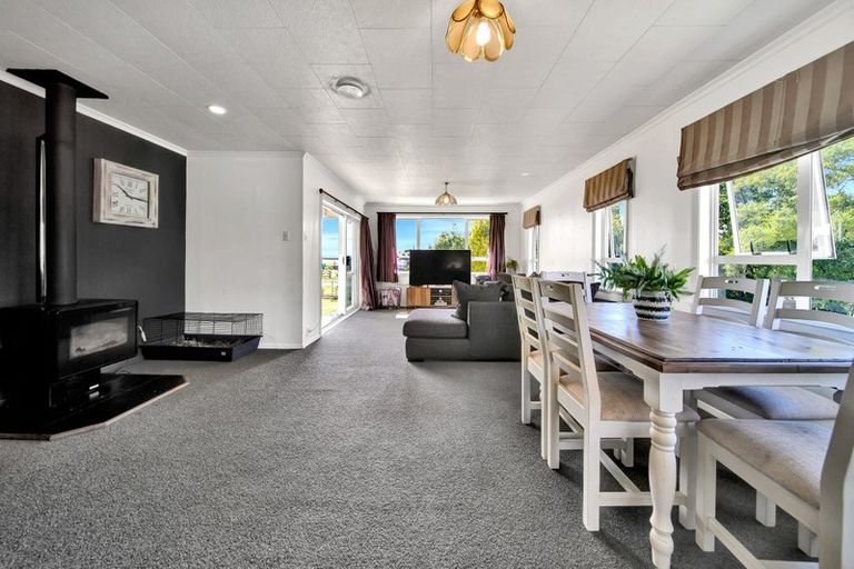 Photo of property in 323 Hunter Road, Eltham, Hawera, 4673