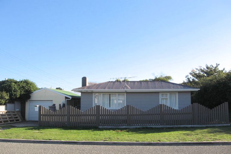 Photo of property in 27 Hillcrest Road, Raumati South, Paraparaumu, 5032