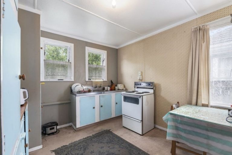 Photo of property in 180 Naenae Road, Naenae, Lower Hutt, 5011