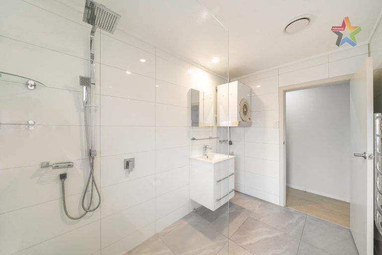 Photo of property in 315 Wellington Road, Wainuiomata, Lower Hutt, 5014