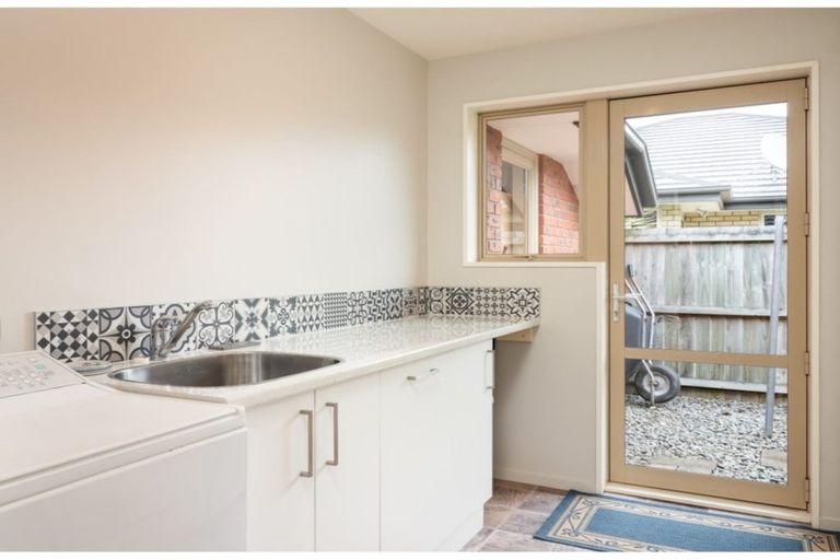 Photo of property in 92 Milns Road, Halswell, Christchurch, 8025