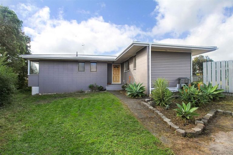 Photo of property in 16 Rata Street, Waiuku, 2123