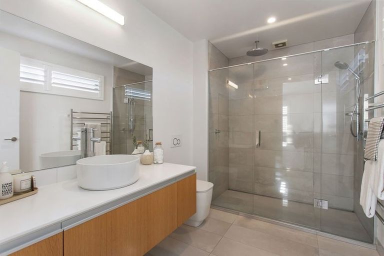 Photo of property in 90c Bryndwr Road, Bryndwr, Christchurch, 8052