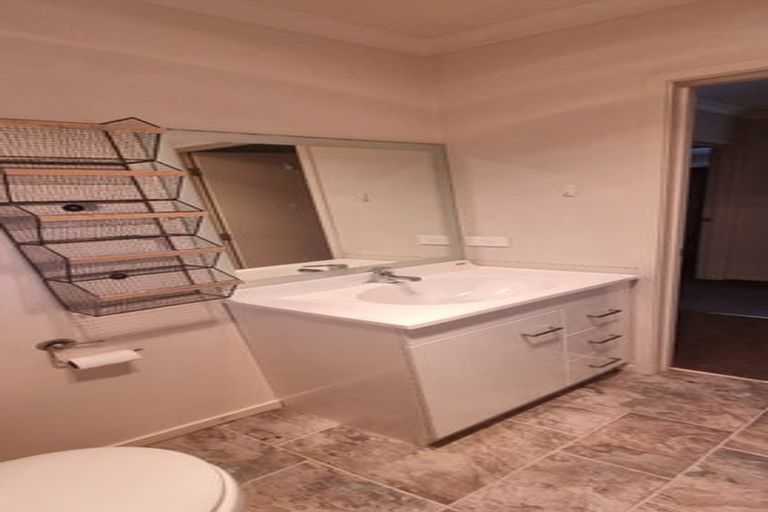 Photo of property in 10 Grierson Place, Pukekohe, 2120