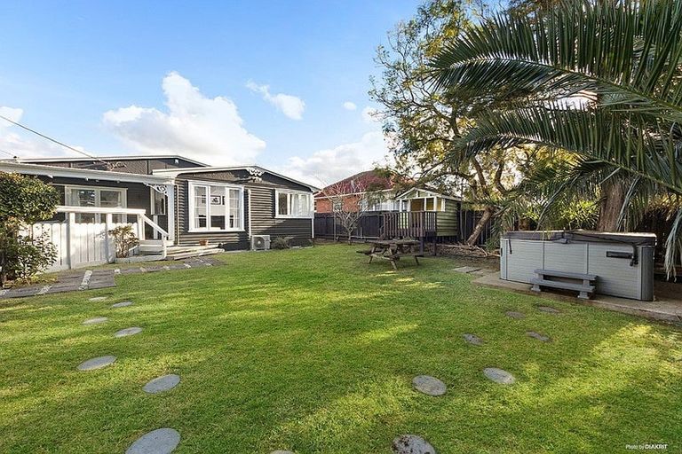 Photo of property in 78 Swanson Road, Henderson, Auckland, 0610